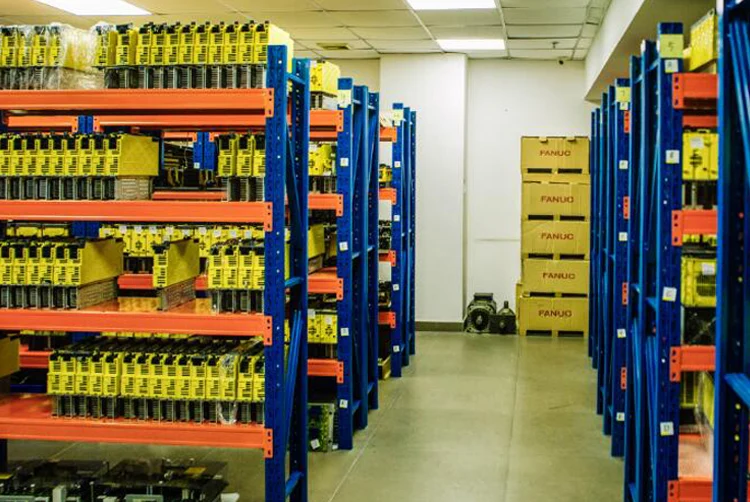 Новый и оригинальный 12VDC промышленная программа управления ПЛК выходной блок