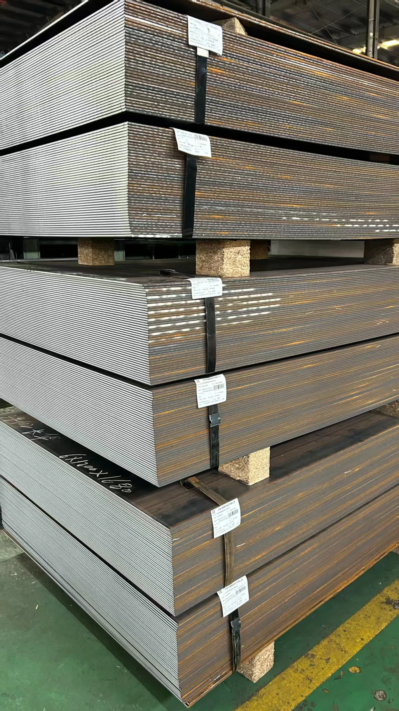 High Quality Q235bQ355b Galvanized Patterned Steel Sheet 0.25-2.5mm Thickness with Cutting and Bending Services factory