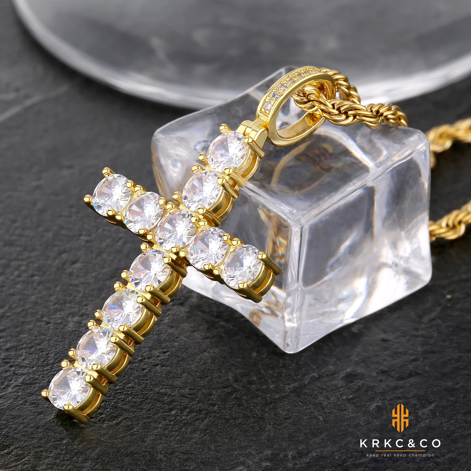 KRKC ヒップホップ 5A CZ アイスアウト ダイヤモンド クロス 