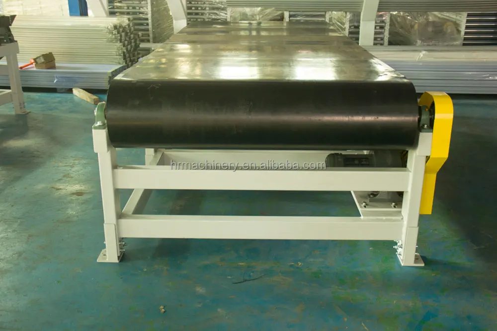 Hongrui High quality height adjustable assembly conveyor With baffle factory