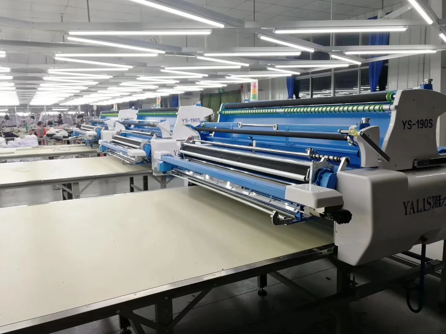 YALIS Standard Laminated Cutting Table for Cloth Layer Spreading Machine and Cutting Machine