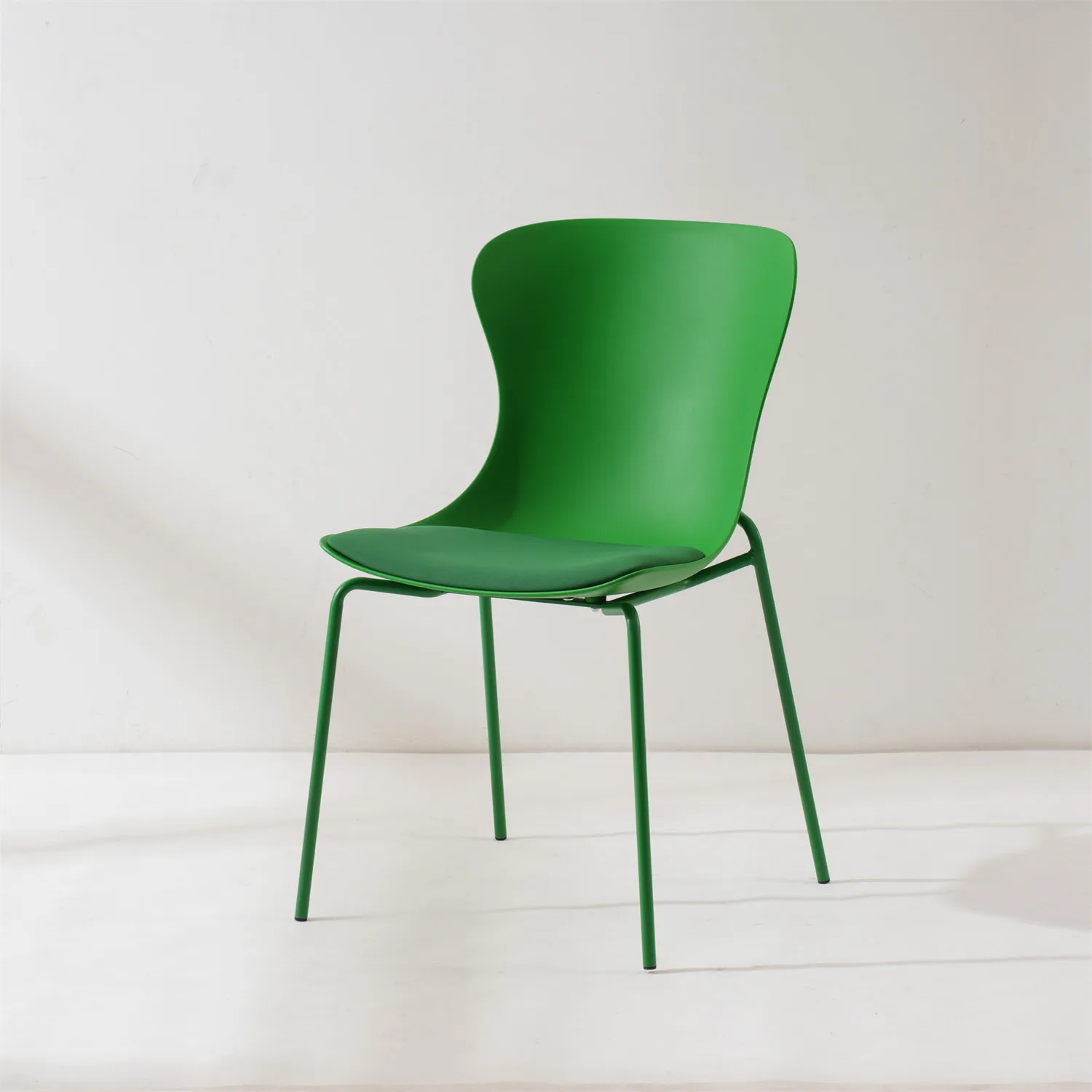 Modern Nordic Colorful Simple Creative Design Metal Leg Armless Yellow Green Color Dining Office Chairs for Restaurant