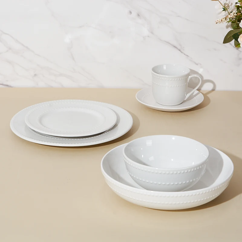 Custom Designed American Style Lightweight Porcelain Dinnerware Set Durable Dishwasher Safe Plates for Home & Hotel Kitchens
