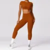 top+leggings brown
