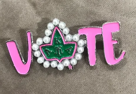 Wholesale Alpha Kappa Alpha Delta Sigma PYRAMID Brooches