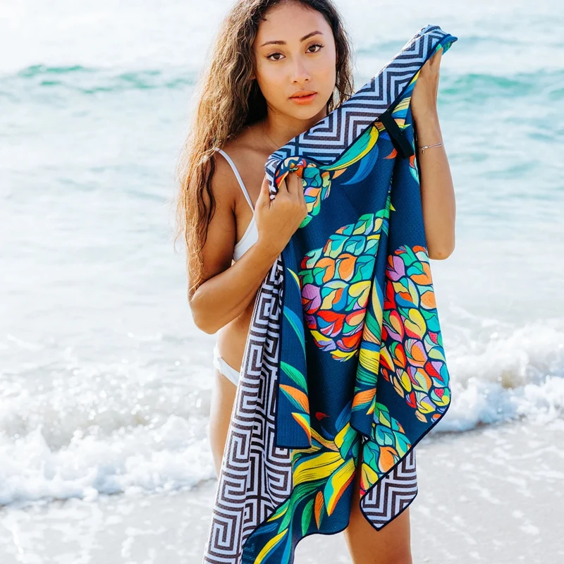 Пользовательское быстросохнущее полотенце из микрофибры вафельное пляжное без песка для плавания