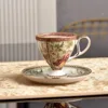 Taza roja y platillo-A