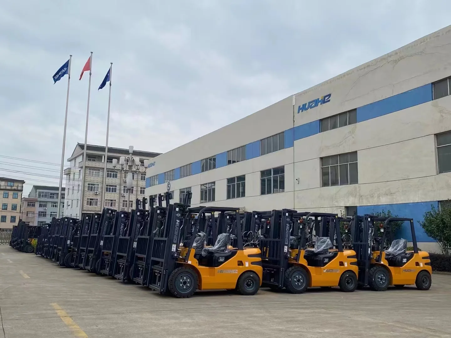 3.5t 2 Stage Tcm Forklift Spares With Single Forklift Solid Tire For