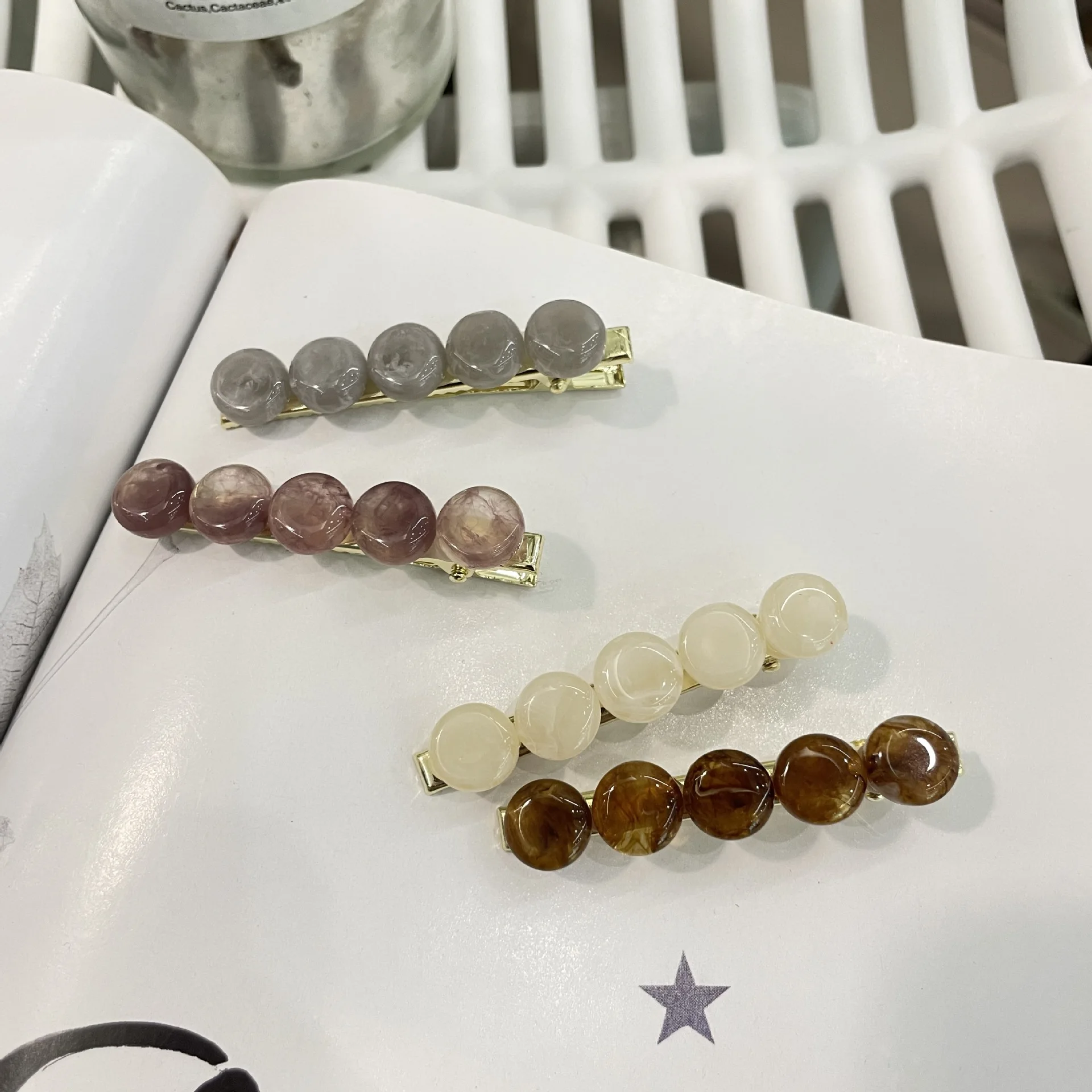 HUIXIN высококачественные элегантные заколки для волос с Бусиной набор девочек яркие цвета со смолой оптовая продажа