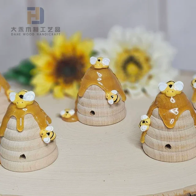 Wholesale Price 4.8cm Wooden Beehive with Hole and Bees
