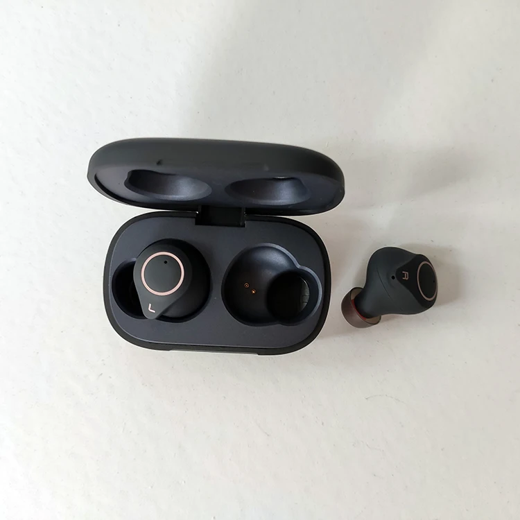 OEM Qualcomm QCC3040 Chipset TWS W1 Plus Matte Black Wireless Earbuds Noise Reduction