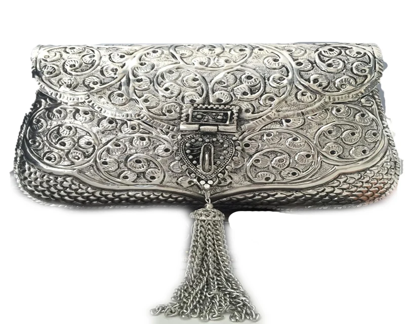 Buy Indian Art Villa Clutch Design Silver Plated Sling Purse, Wedding  Party, Side Bag Gift for Women Online - Indian Art Villa