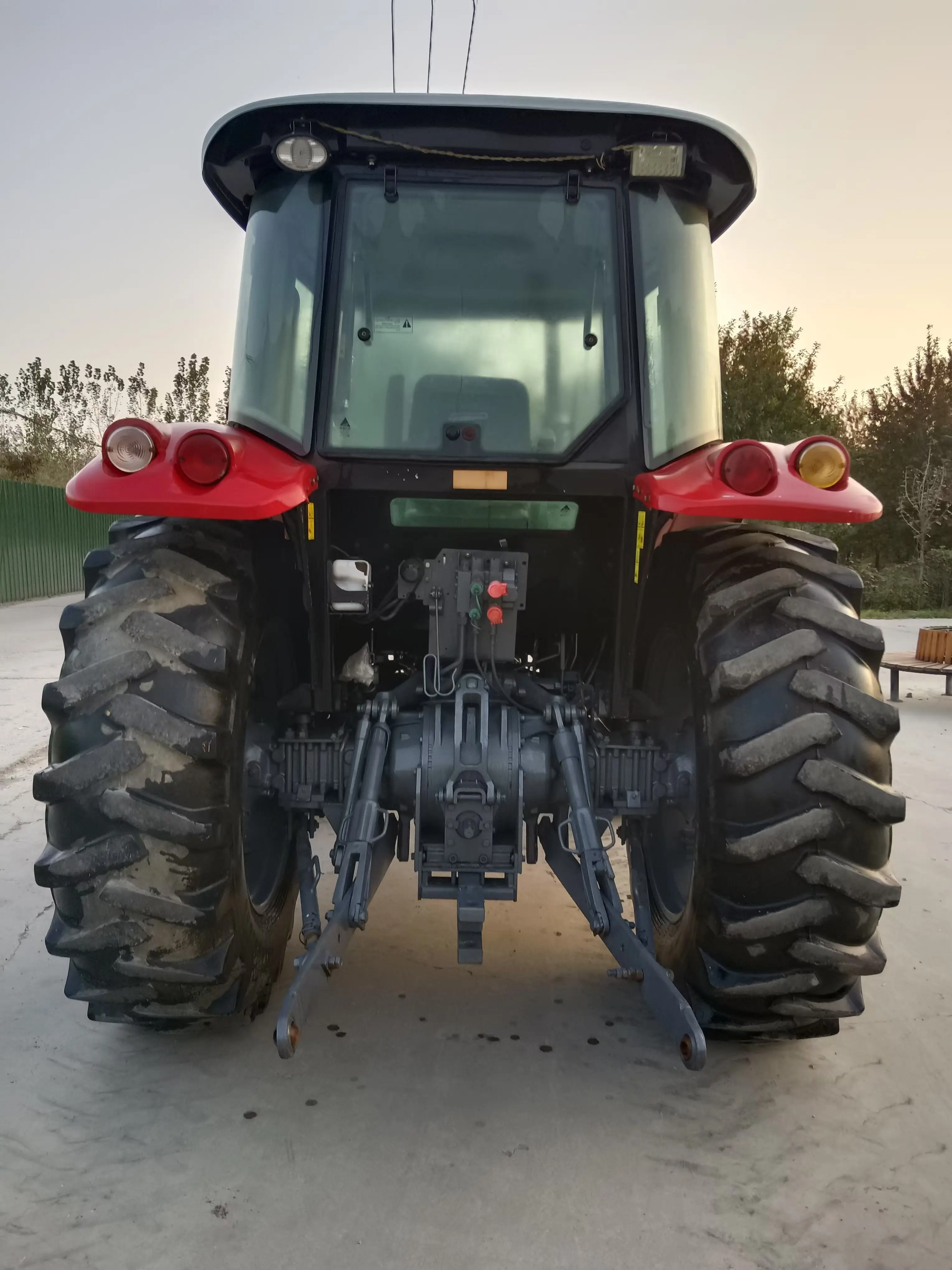 Compact Used Old Massey Ferguson Tractor 120HP 4WD Best Agriculture Tractors in Second Hand Agriculture Price for Sale