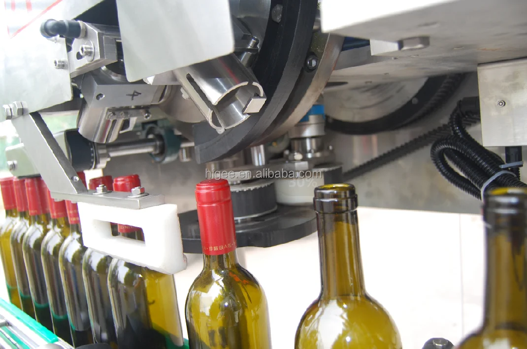 1140mlガラス ビンの液体のワイン・ボトルの生産のための自動ワインの充填機ライン