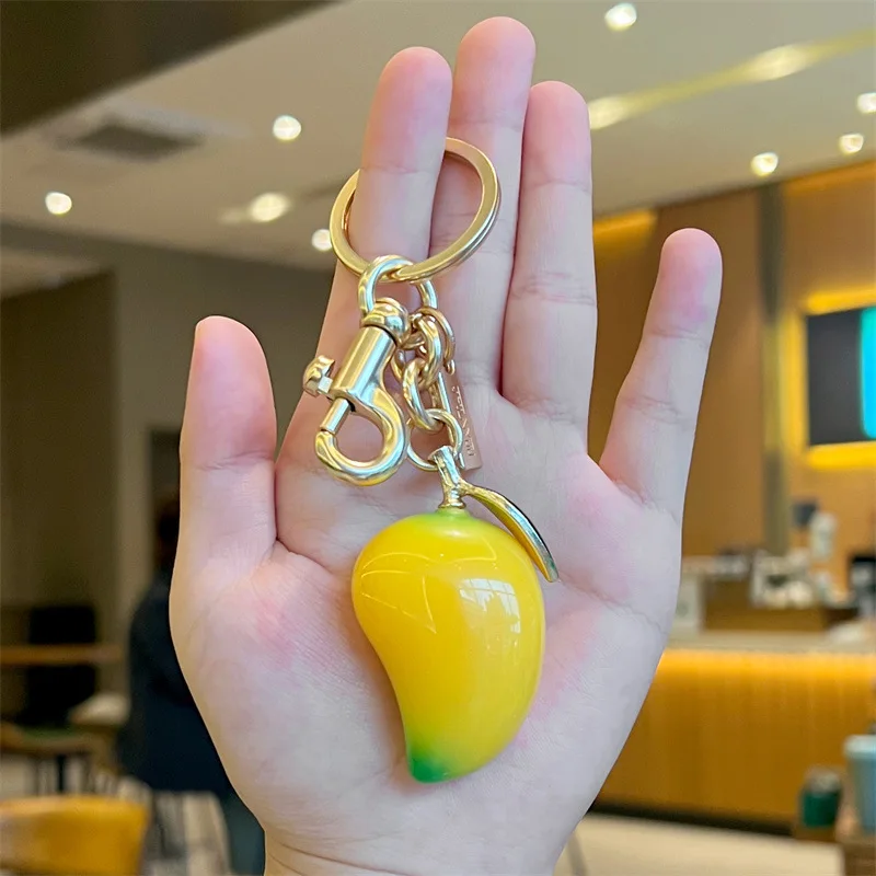 Mengda High-Quality Resin Cartoon Fruit Keychain Pendant
