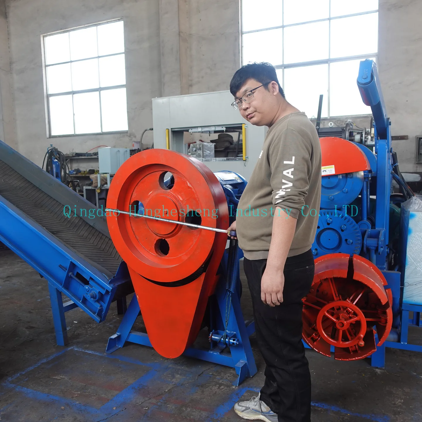 Tire Automatic Cutting Machine,Tire Strip and Block Cutter with Conveyor Belt,tire Block Cutter 3T/h
