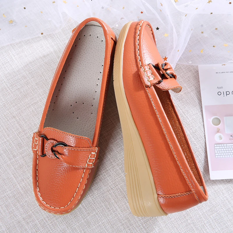 Wholesale Woman Lightweight Flats Soft Leather Shoes Women