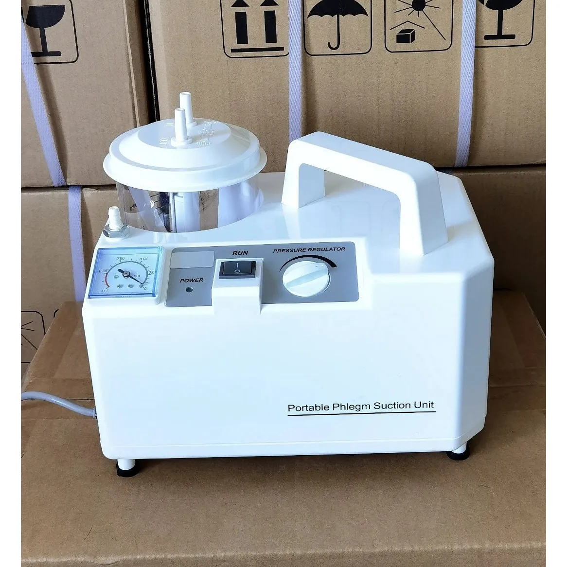 ポータブル吸引器 7E-A 看護・介護用品 ポータブル吸引器 7E-A