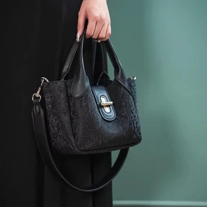 Custom Logo Classic Vintage Latch Tote Shoulder Bag for Women Portable Bucket Shopping Basket with Large Capacity Soft Durable