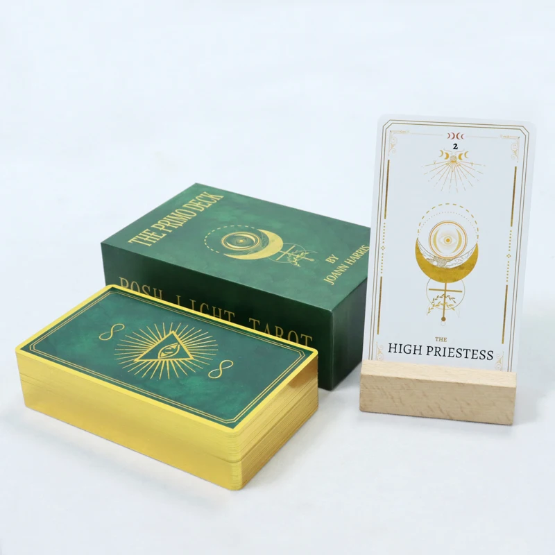 Карты с позолоченными краями из серебра и золота на