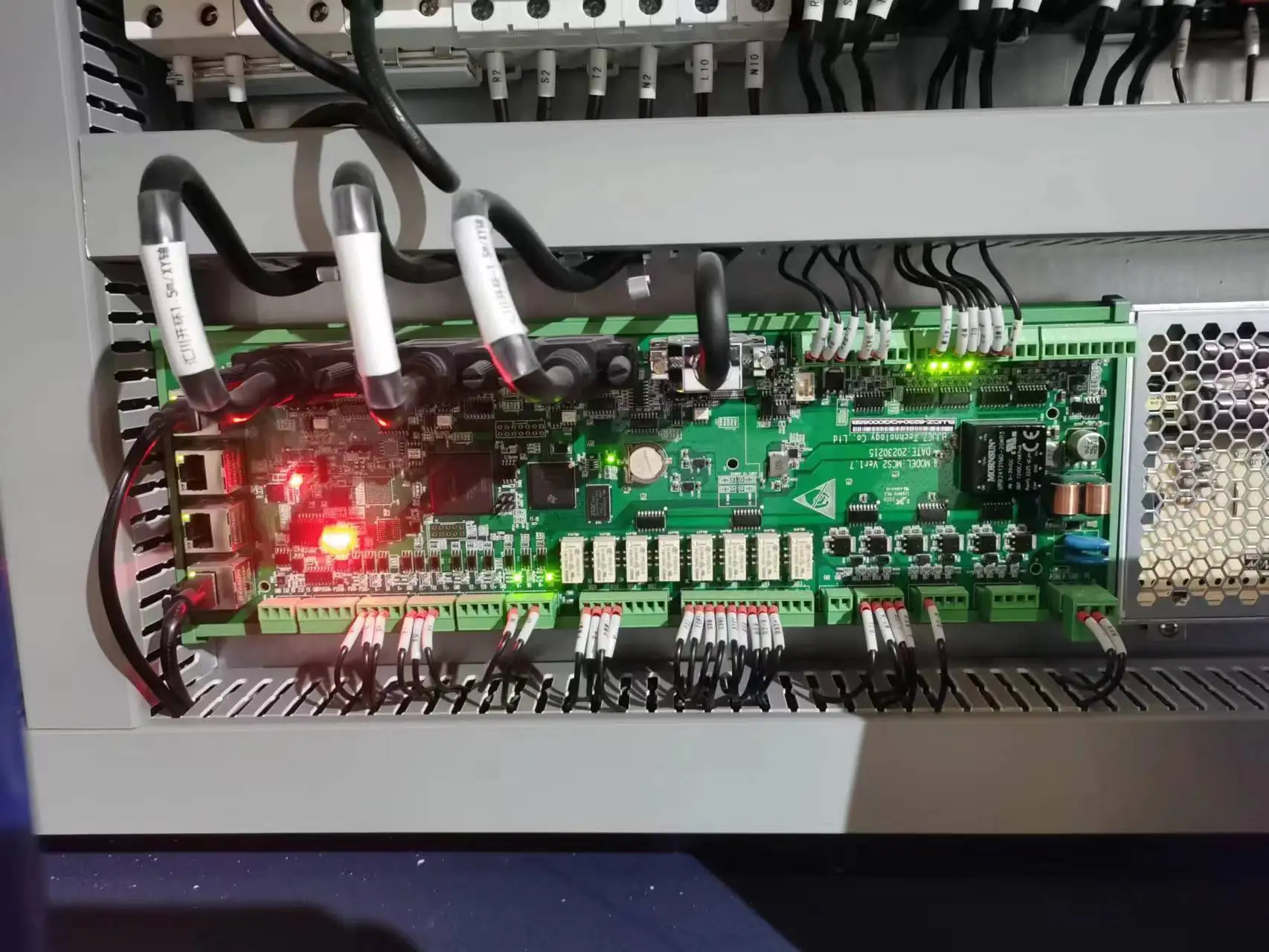 Hydcut CNC Controller+ Inovance Servo Motor Drive - High Productivity