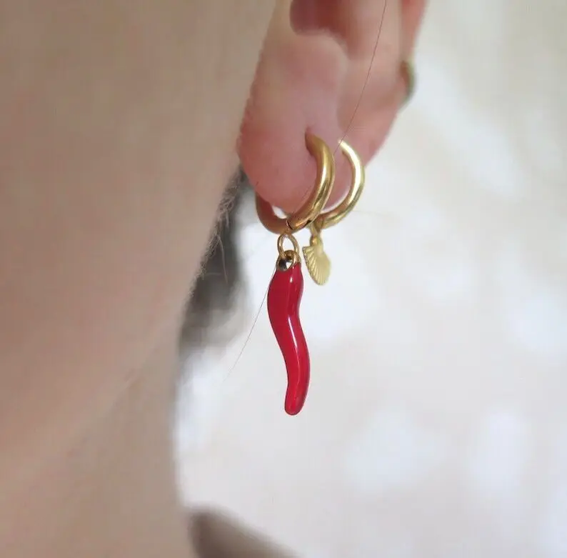 Collana con Ciondolo a Forma di Peperoncino Rosso Unico, Gioiello Personalizzato con Smalto, Charm Pendente a Forma di Peperoncino per Donne