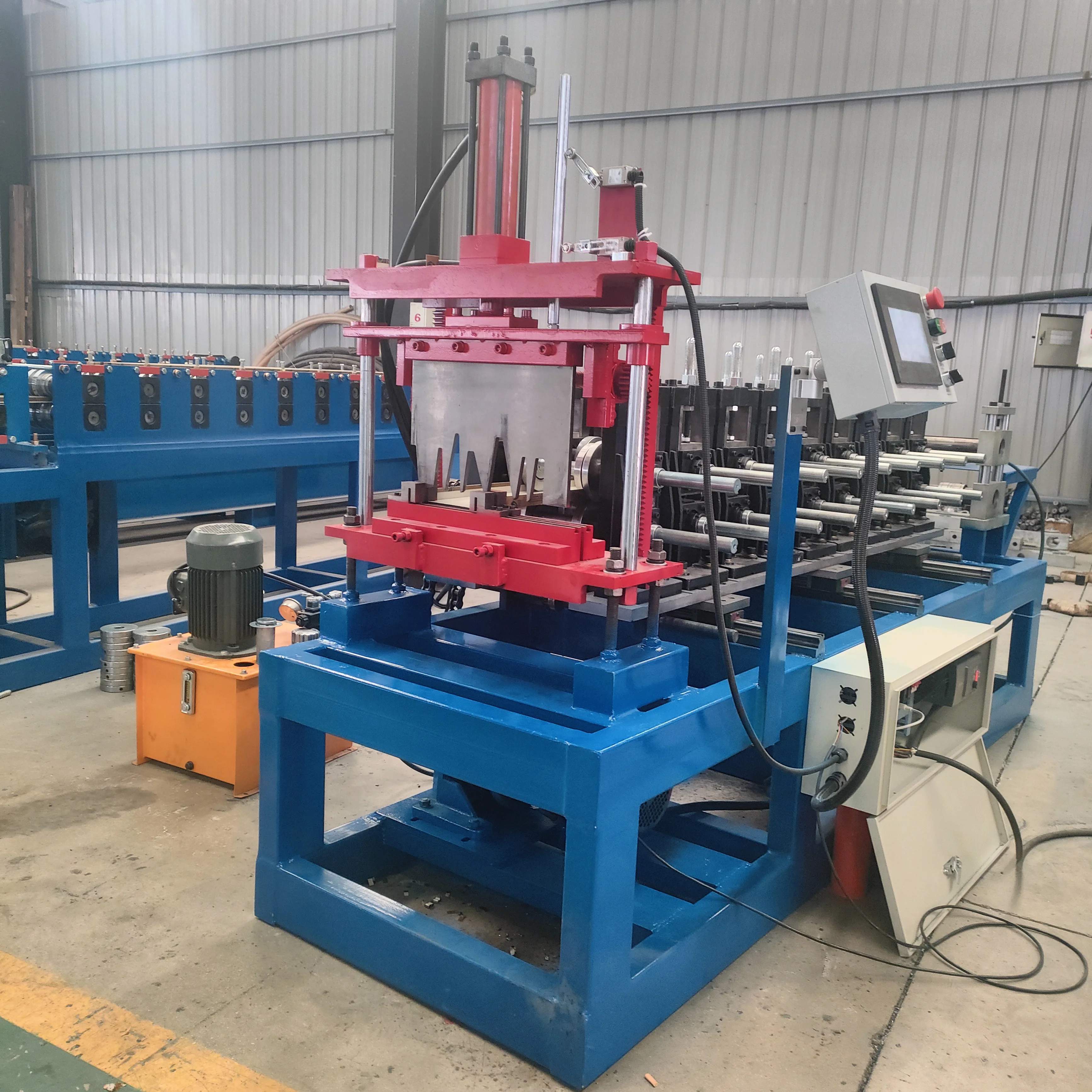 The  Best Louvre Roll  Forming   Machine