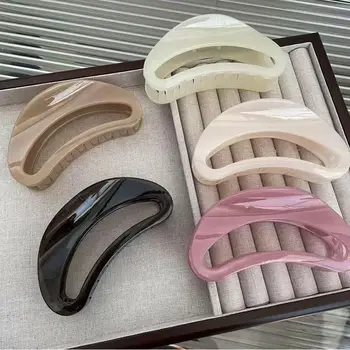 Vintage Checkered Square Claw Clip for Women 10.5cm Acrylic Hair Accessory for Party Office Daily Use