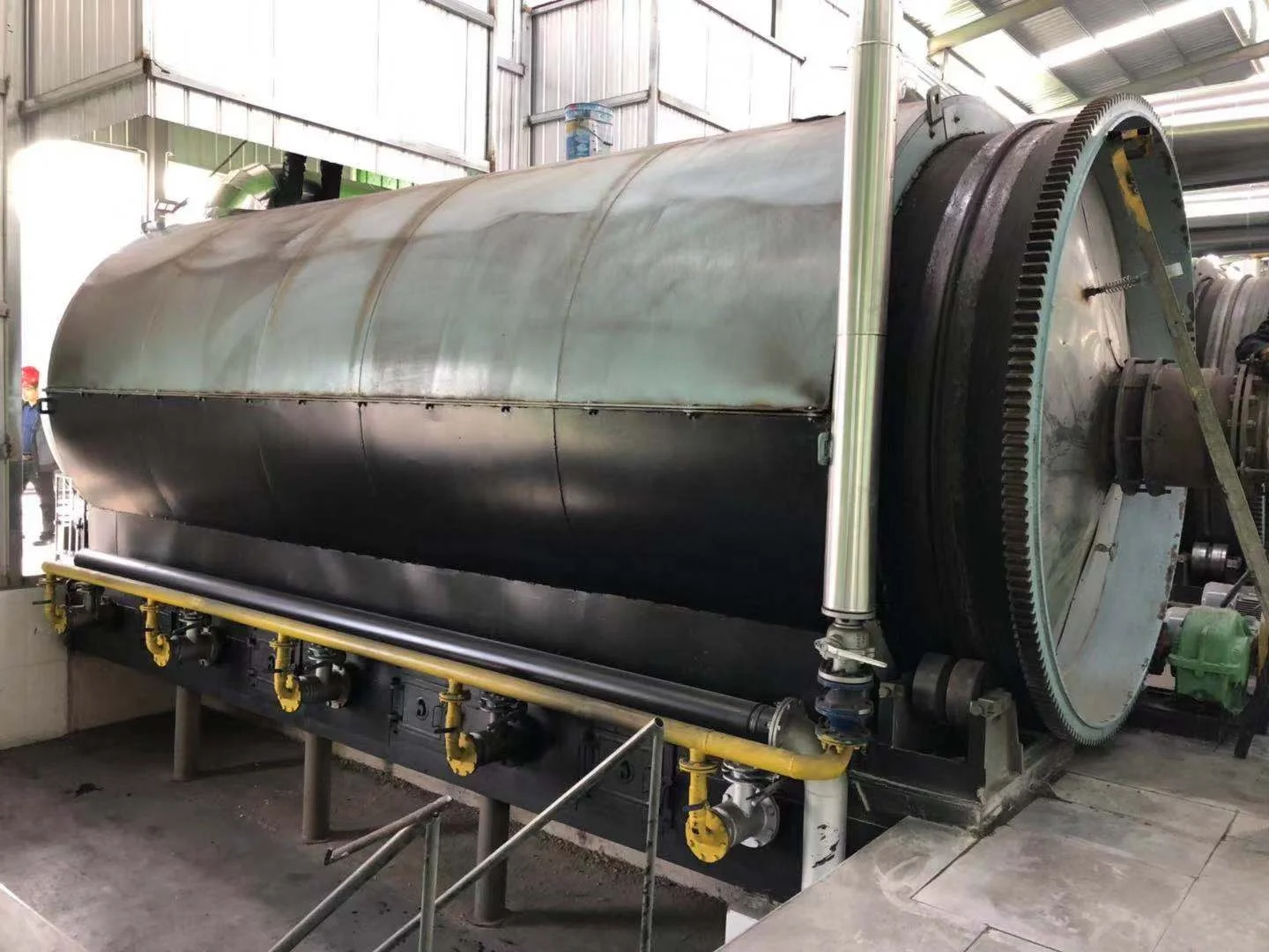 Непрерывный Тип шинных отходов шин пластмасса, резина, нефтешламов пиролизная установка для извлечения мазута энергии с установкой