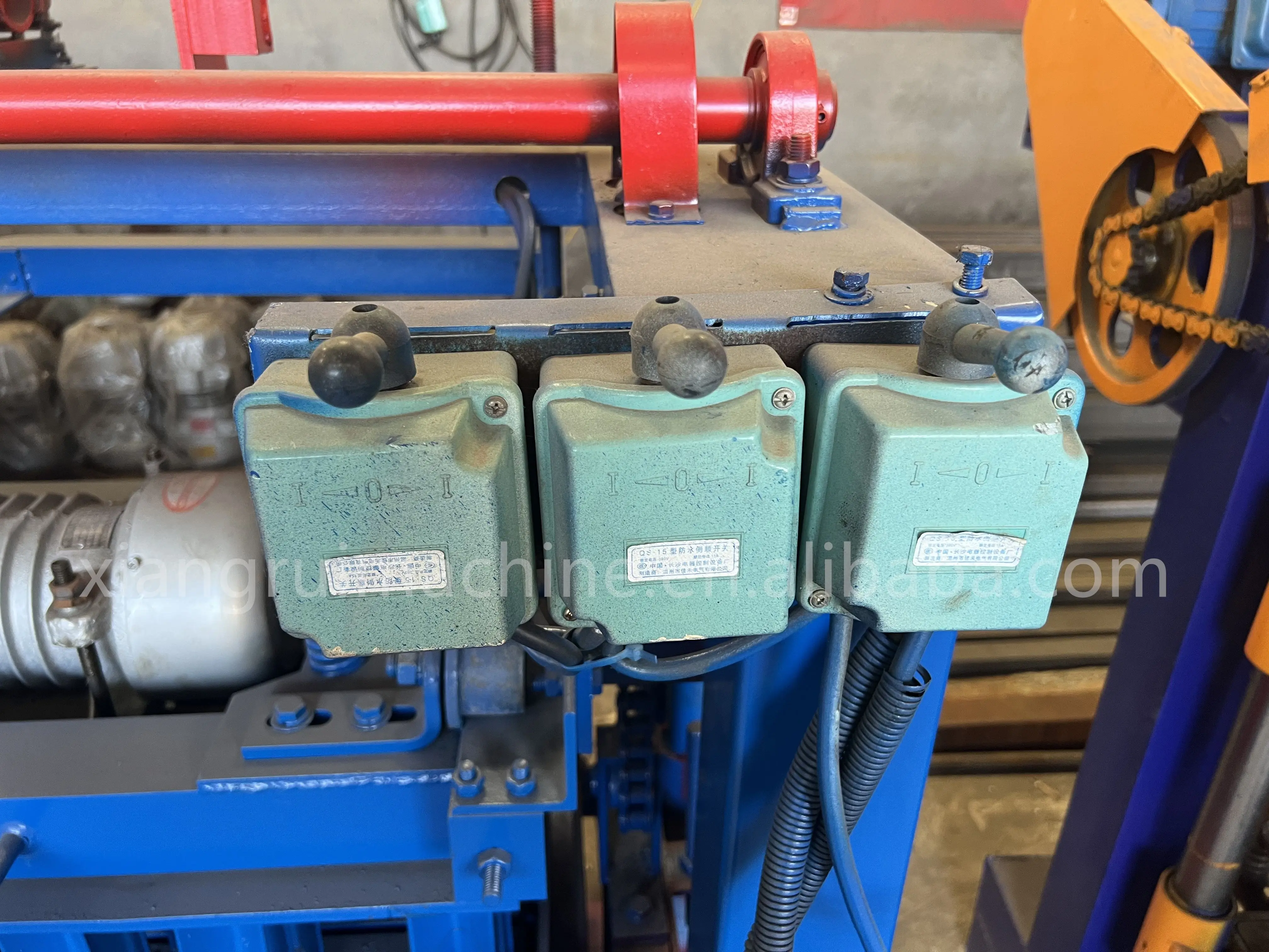 No-burn Brick Making Machine Semi-automatic Cement Hollow Brick Equipment Cement Hollow Brick Making Machine QT4-35