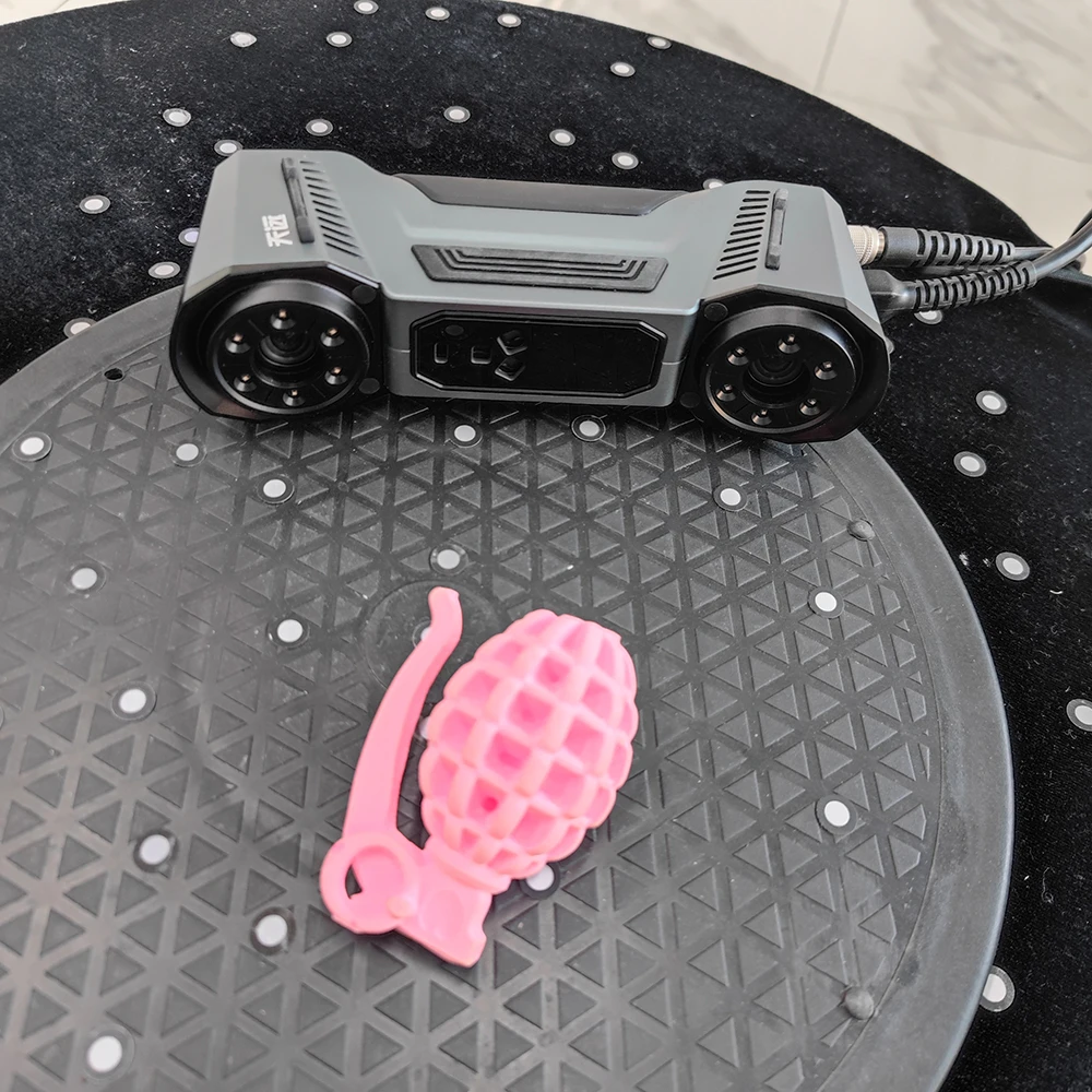 FreeScan Combo Handheld Metrology 3D Scanner for Reverse Design Automotive Parts 3D Mold Scanning