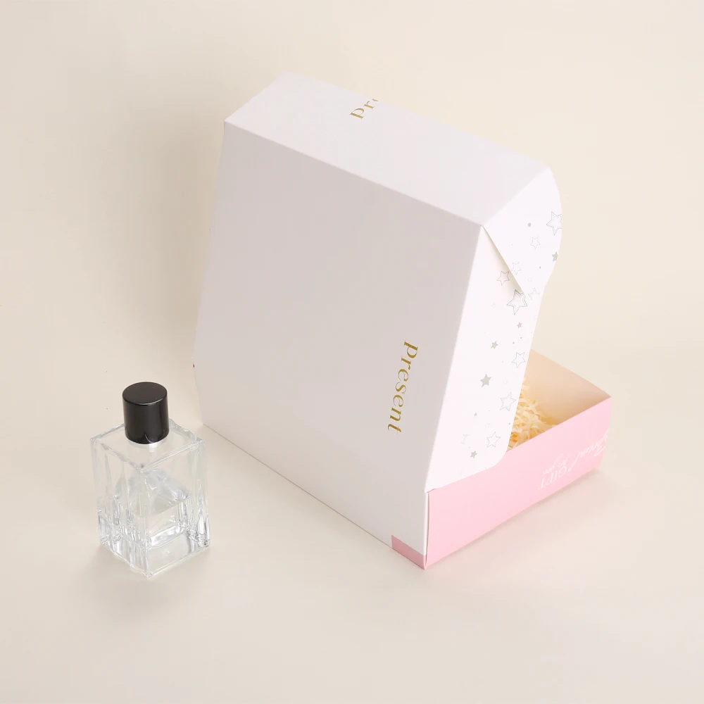 Custom Folding White Paper Gift Packaging Box Elegant Design CMYK Printing Gold Foil Handling for Candle Wallet Soft Shipping