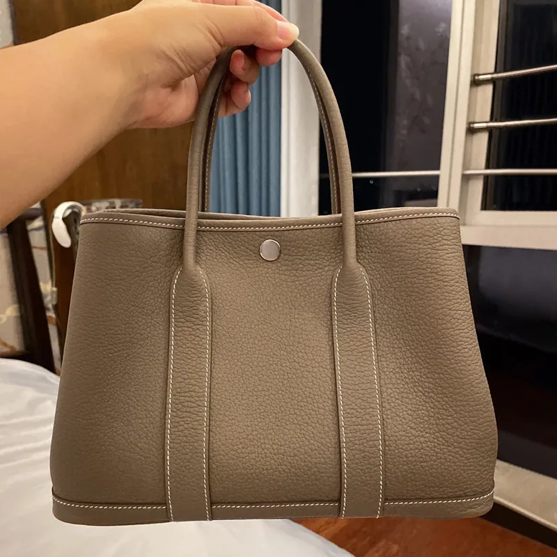 TOGO Women’s Genuine Leather Big Portable Shoulder Tote Bag Magnetic Clasp Lychee Pattern Simple All-match Spring 2025 Everyday