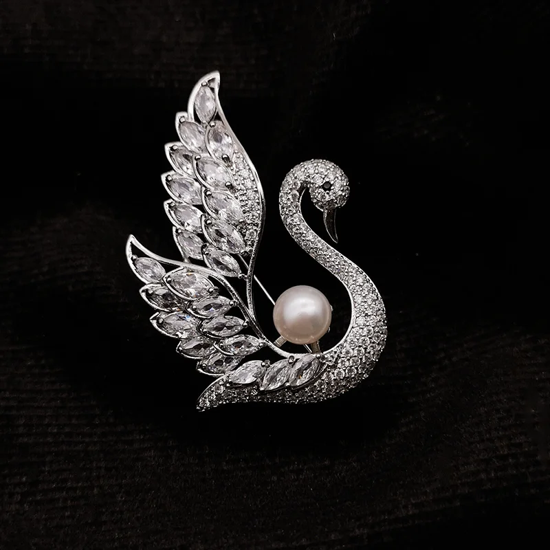 Factory Wholesale Silver Zircon Freshwater Pearl Swan Brooch Pin