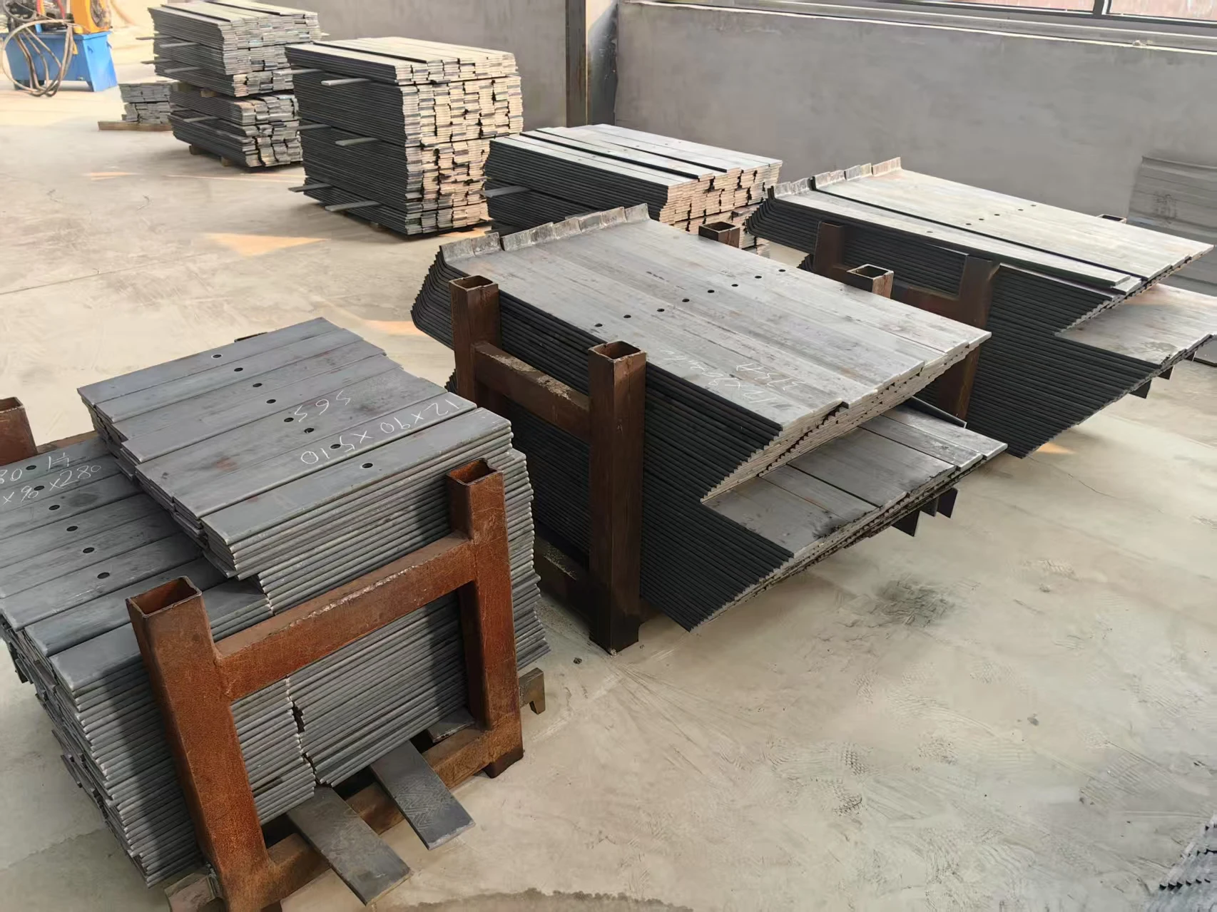 Factory Supply Custom Car Leaf Spring Agricultural Machinery Leaf Spring Trailer Leaf Spring