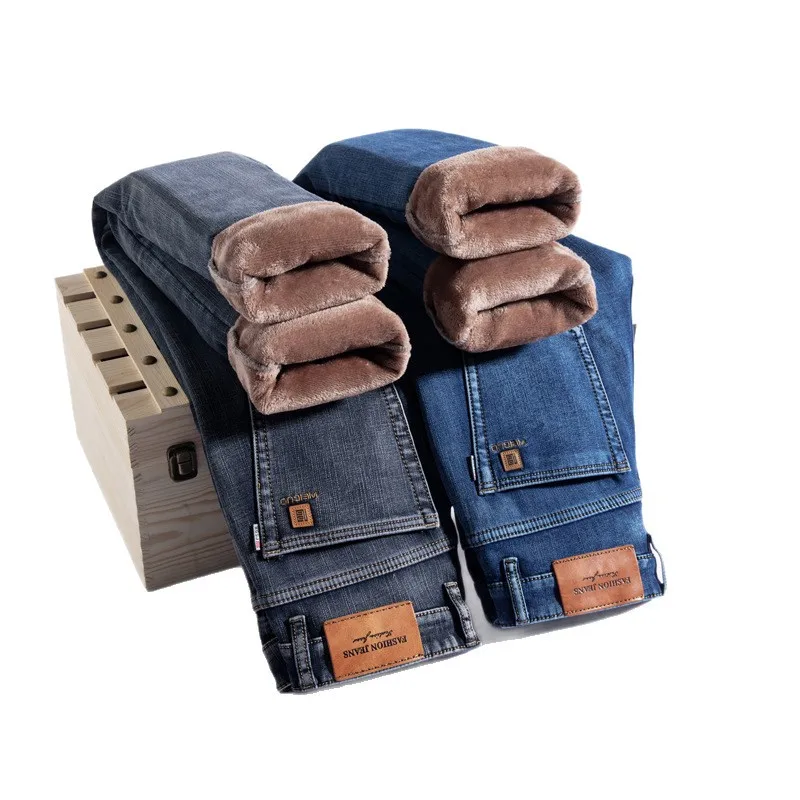 धुले हुए डेनिम मिड स्ट्रेच स्लिम-फिट जींस, पुरुषों के लिए शीत ऋतु के लिए फ्लीस-लाइन्ड, कोरियाई शैली के फैशनेबल सीधे, ढीले कैजुअल शरद ऋतु और शीत ऋतु के जींस