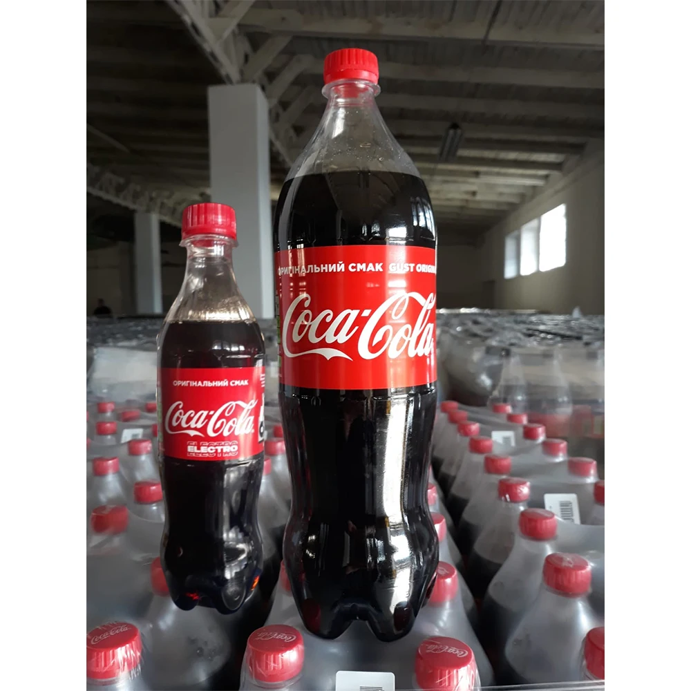 ソフトビバレッジ炭酸飲料コカコーラ1lペットボトル入り Buy コーラソフト飲料 コーラ1l 炭酸飲料 Product On Alibaba Com