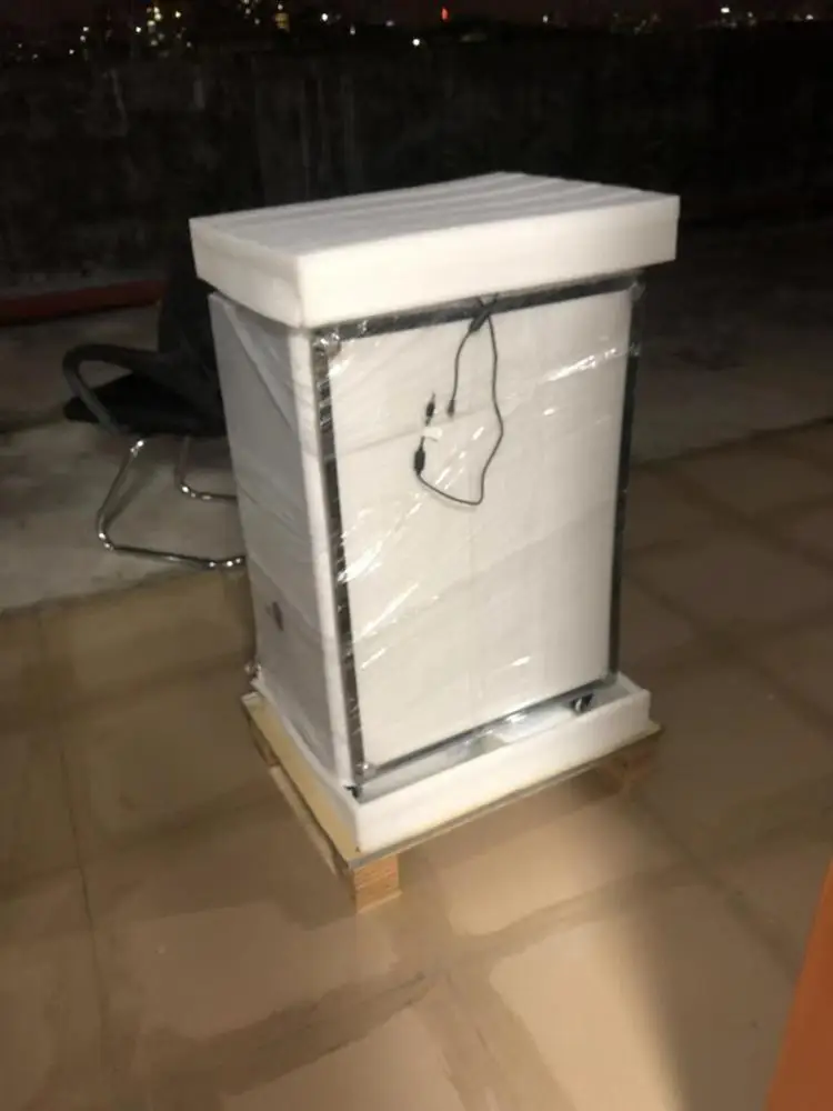 
Водонепроницаемый вакуумный аппарат с нанотехнологическим покрытием для мобильного телефона с несколькими защитными свойствами 