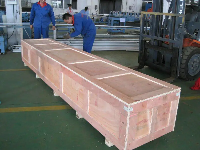 Fabricante De Puertas De Garaje Industriales,Barato,Con Pequeña Puerta