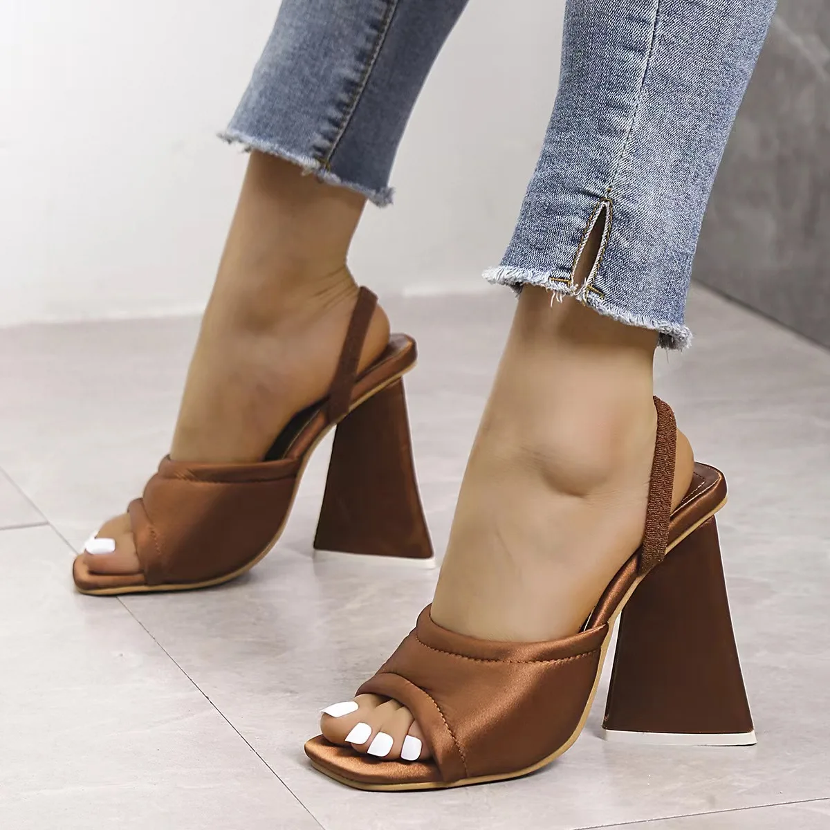 Fashion Women Leather Shoes Square High Heel Sandals 2023 Summer