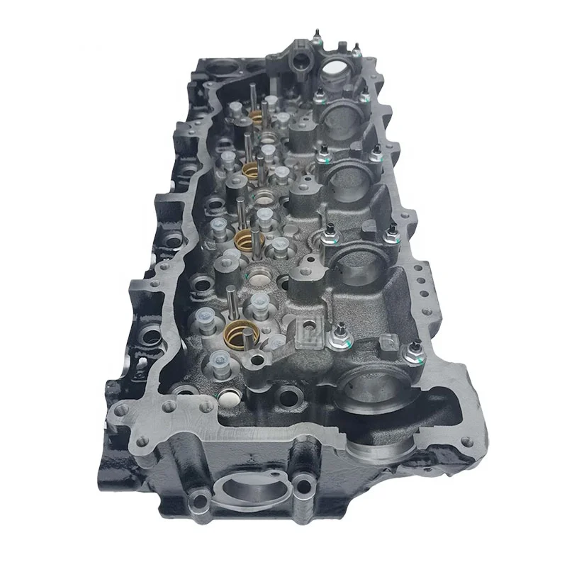 トト Isuzu 4HK1 Diesel Engine Cylinder Head - Heavy Duty Parts