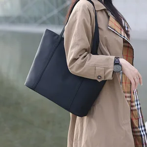Autumn Winter Trendy Large Capacity Tote Bag for Women Korean Style Casual Handbag Zipper Single Shoulder Nylon Large Bag