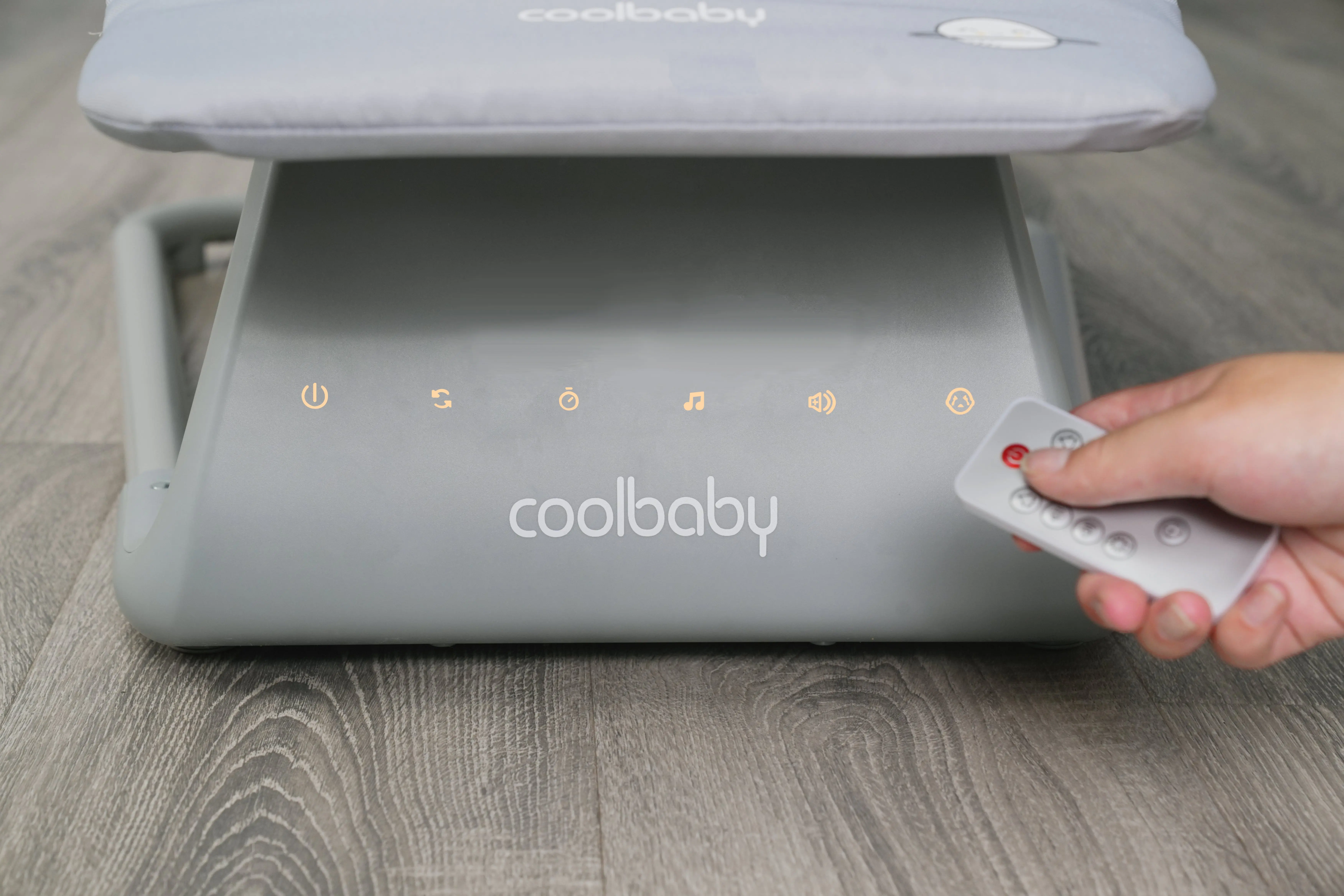 RS003F Cool Baby Auto Electric Swing for Baby With Extendable Footrest manufacture