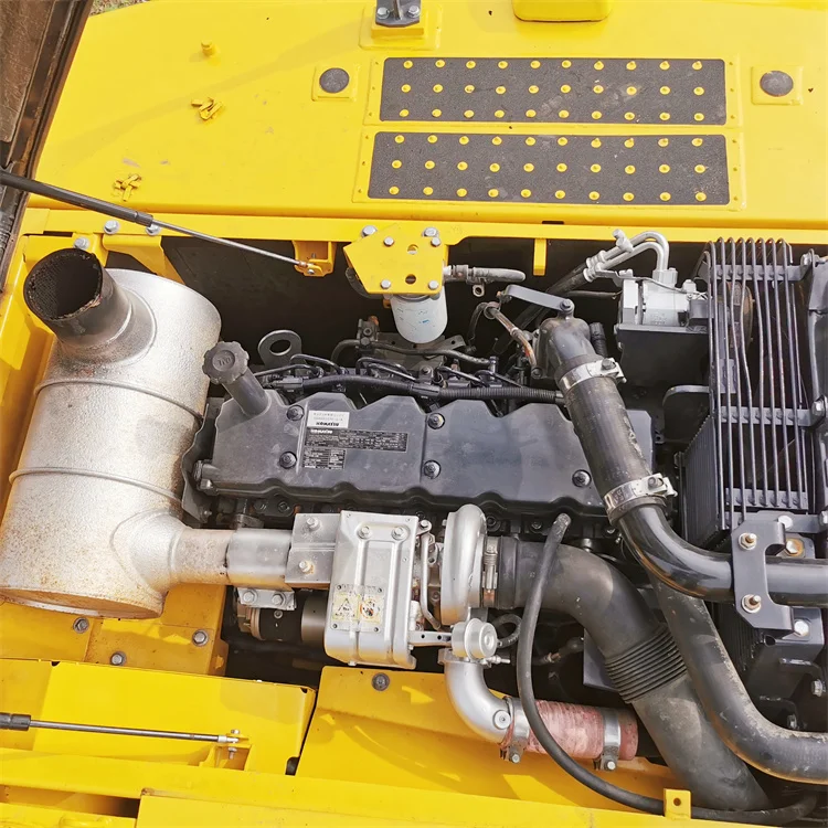 Original Japan Komatsu PC220 Excavator 22 Ton Crawler with 23 KG Operating Weight and 1 Bucket Capacity