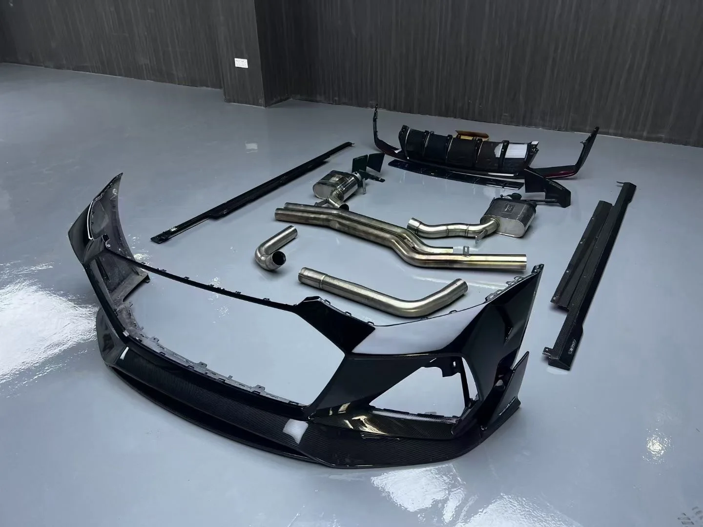 Body Kit Bumper Frente Difusor Traseiro Saias Laterais para Audi RS6 foto 2