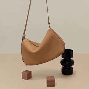 Fashion Large Cloud Pleated Genuine Leather Women Handbags Casual Luxury Lichee Pattern Dumpling Shoulder Bags Wholesale Factory