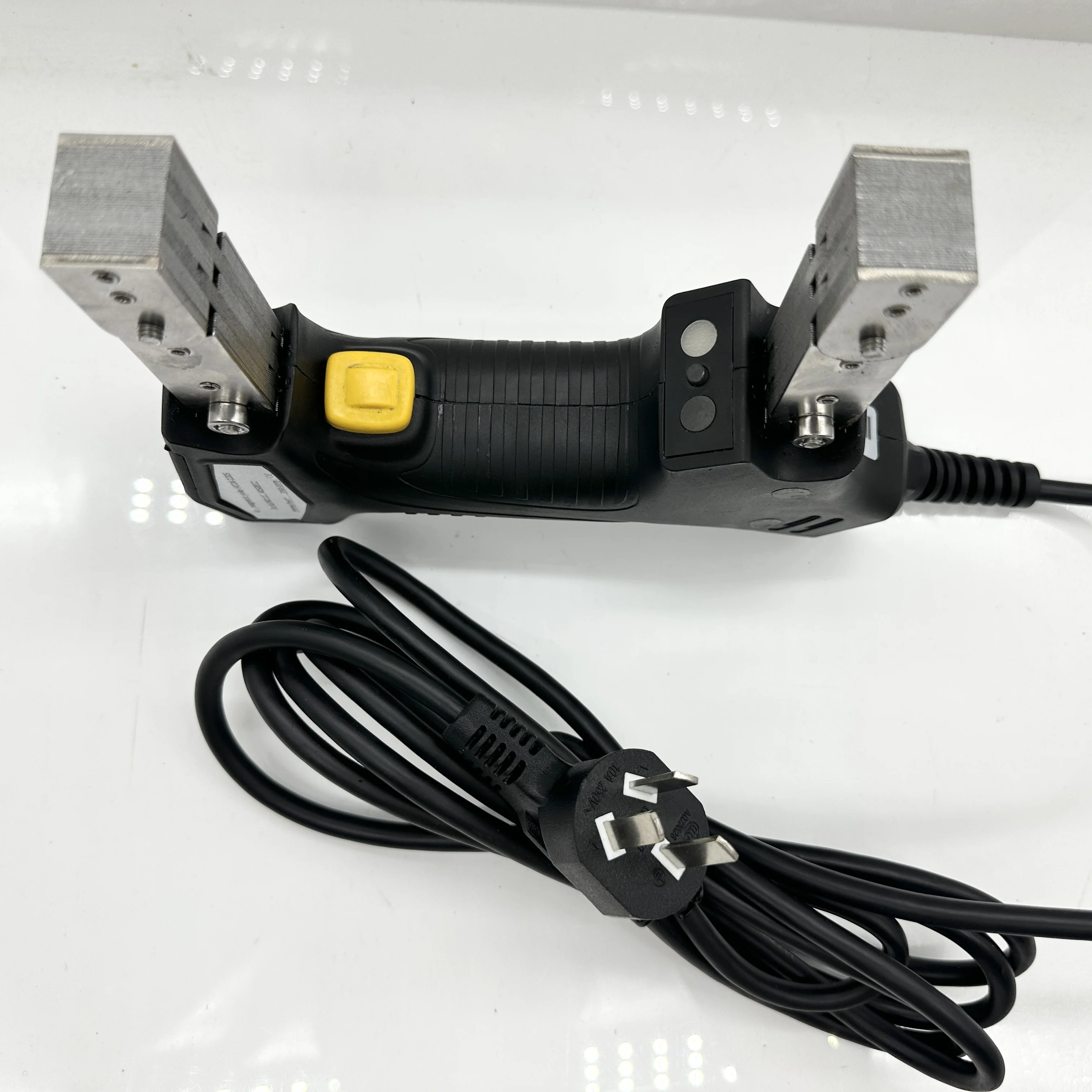 With UV Lamp And White Lamp Handy AC Yoke