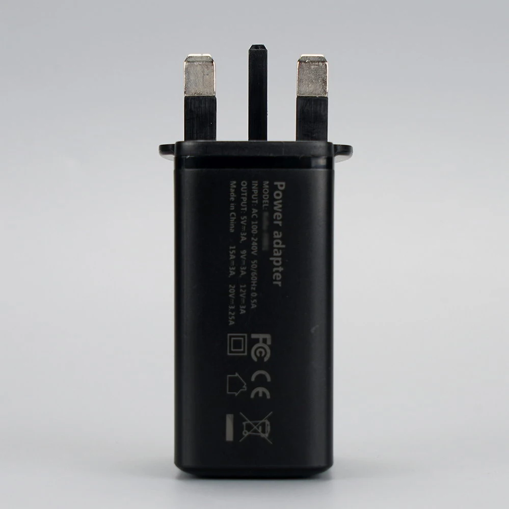 UK/England Plug 1 USB-A + 2 USB Type-C 65W GaN GaN White Travel/Wall charger 110V-230V 2024