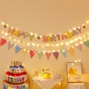 Smiley Daisy + Pom-pom K + Pois colorés + 2 lumières LED