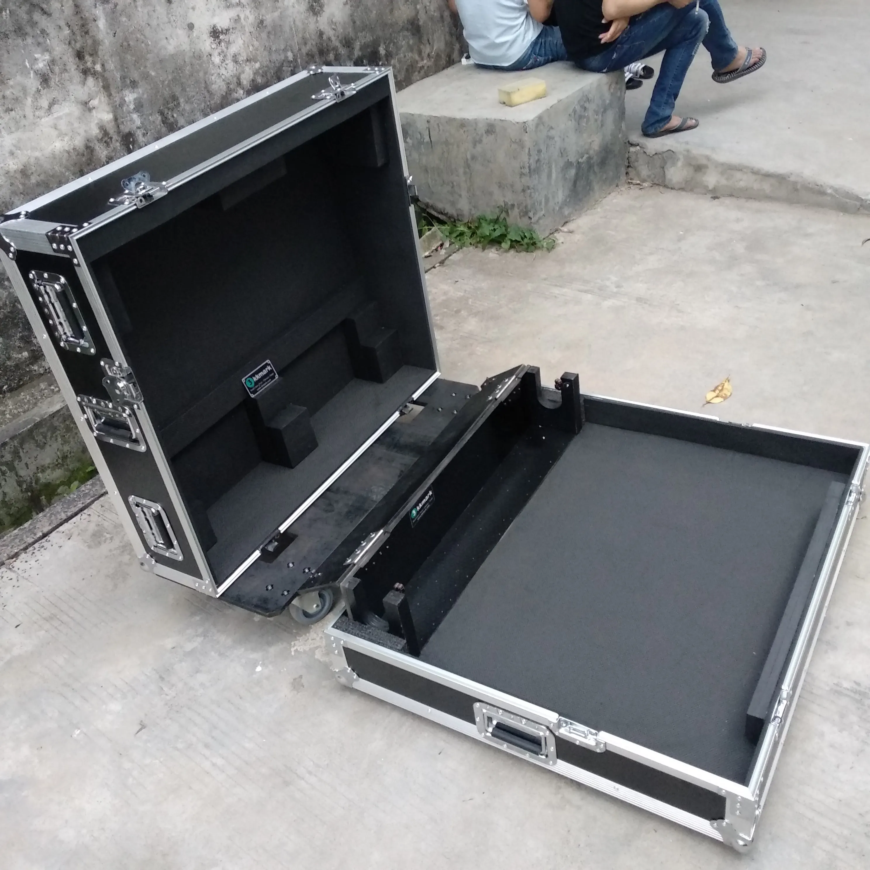 Allen heath gl3000 のハードケース Case de Transporte Flip para Mixer Allen&Heath DLive S3000/S5000/S7000